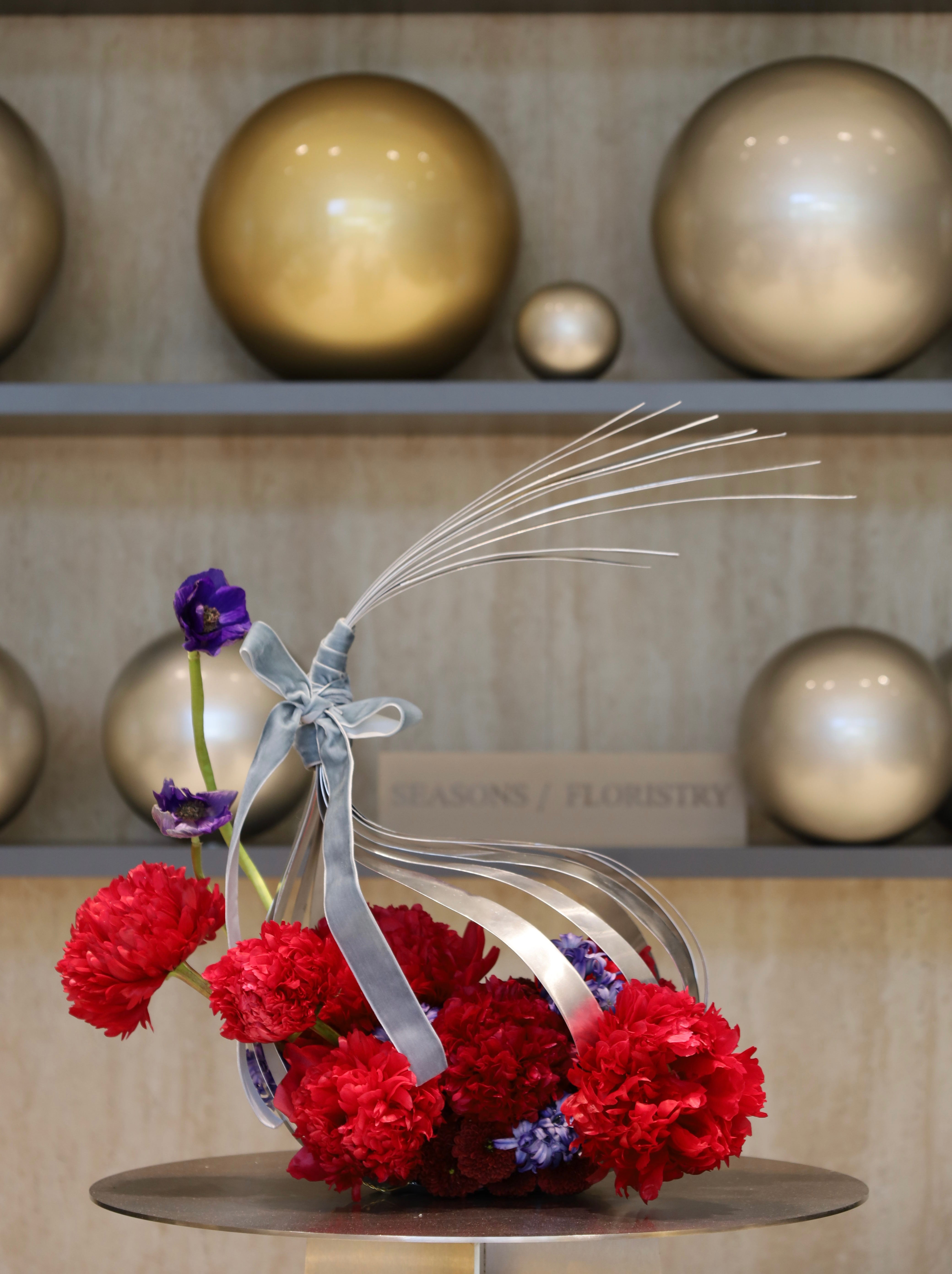 Linear Blooms Collection