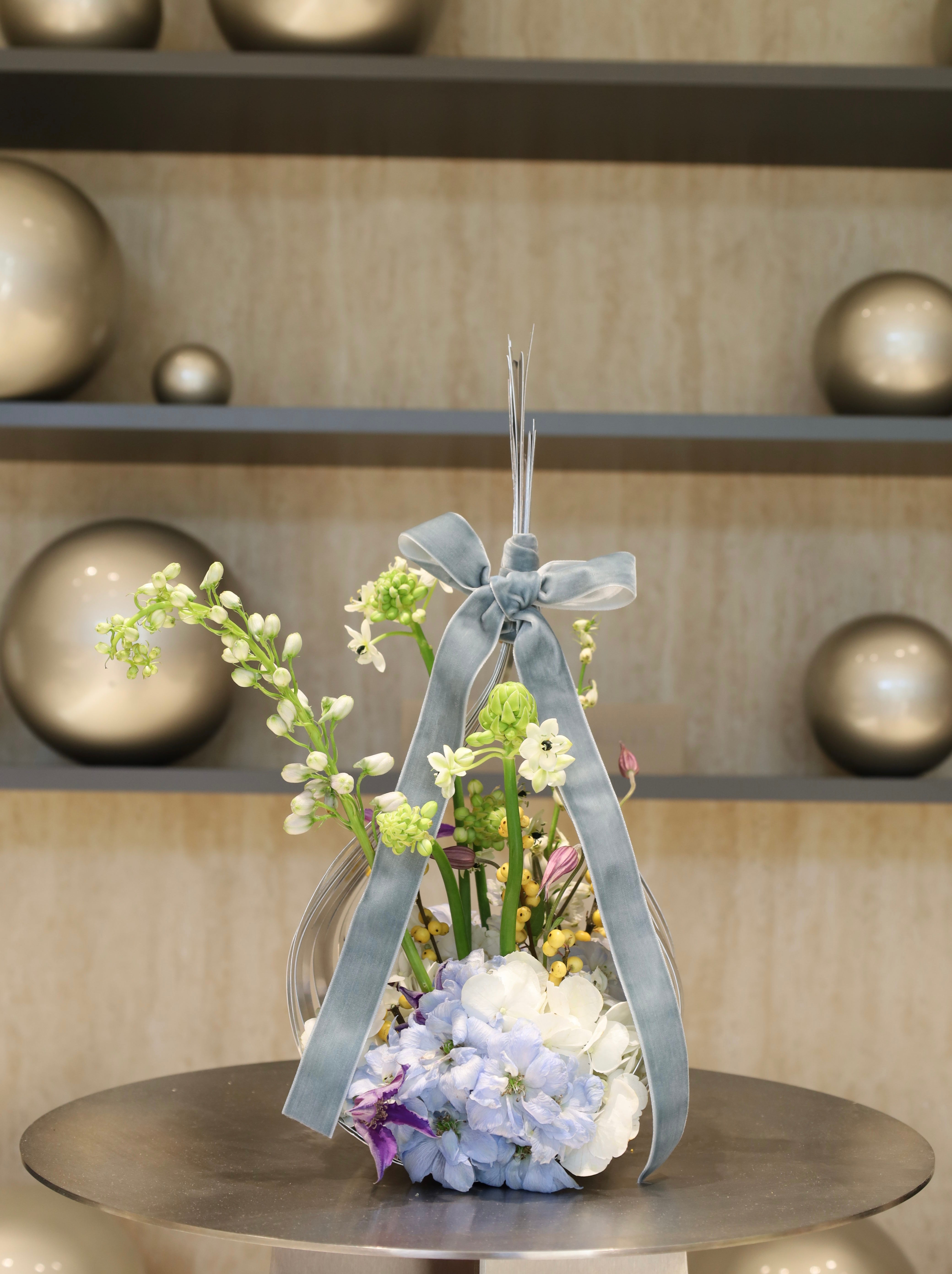 Linear Blooms Collection