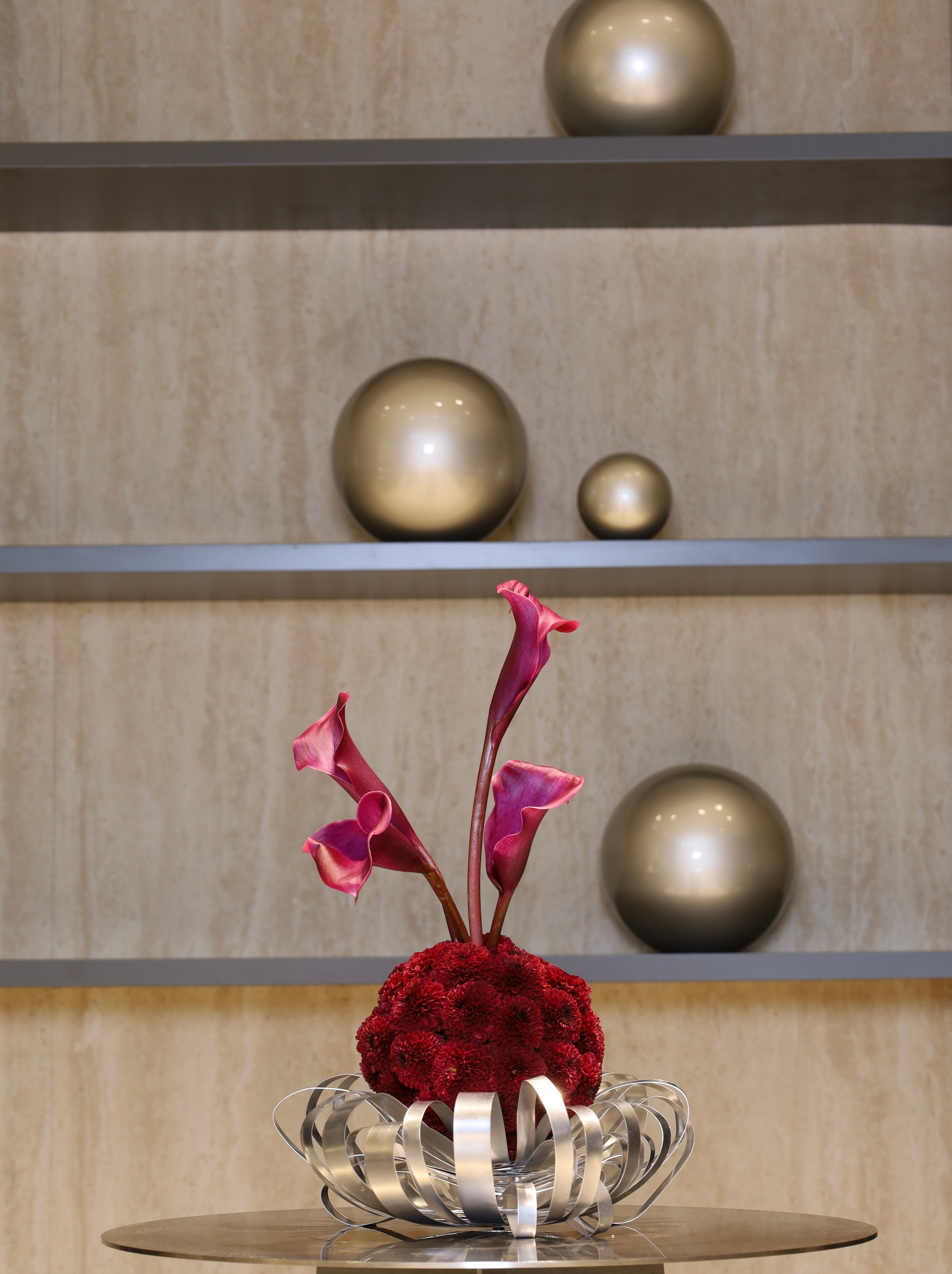 Linear Blooms Collection