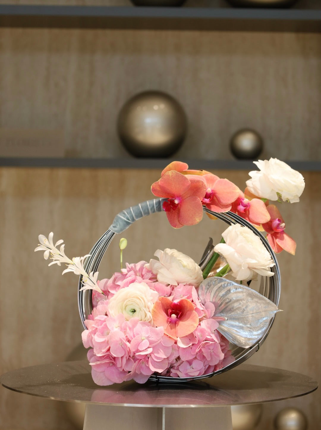 Linear Blooms Collection