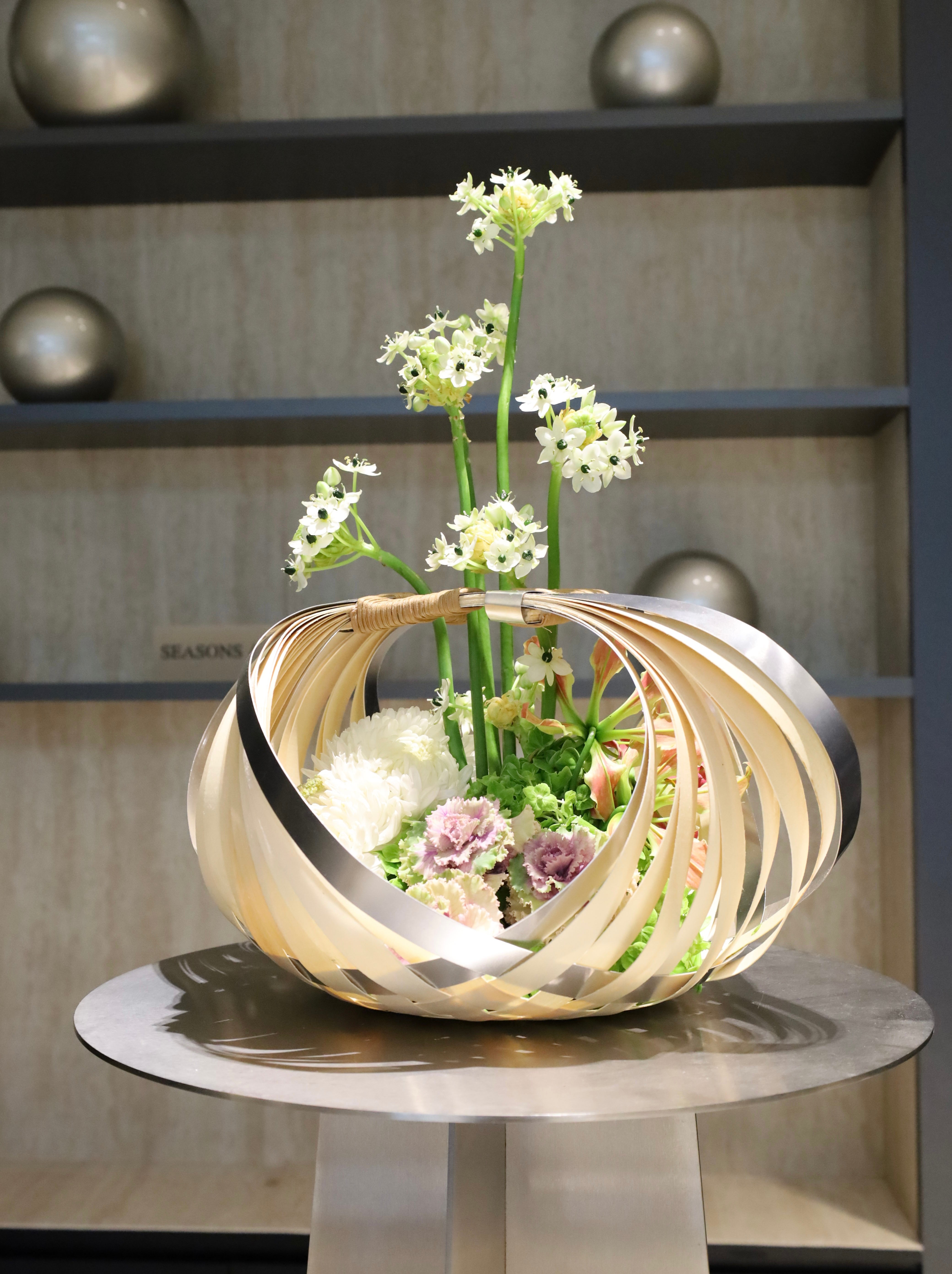 Linear Blooms Collection