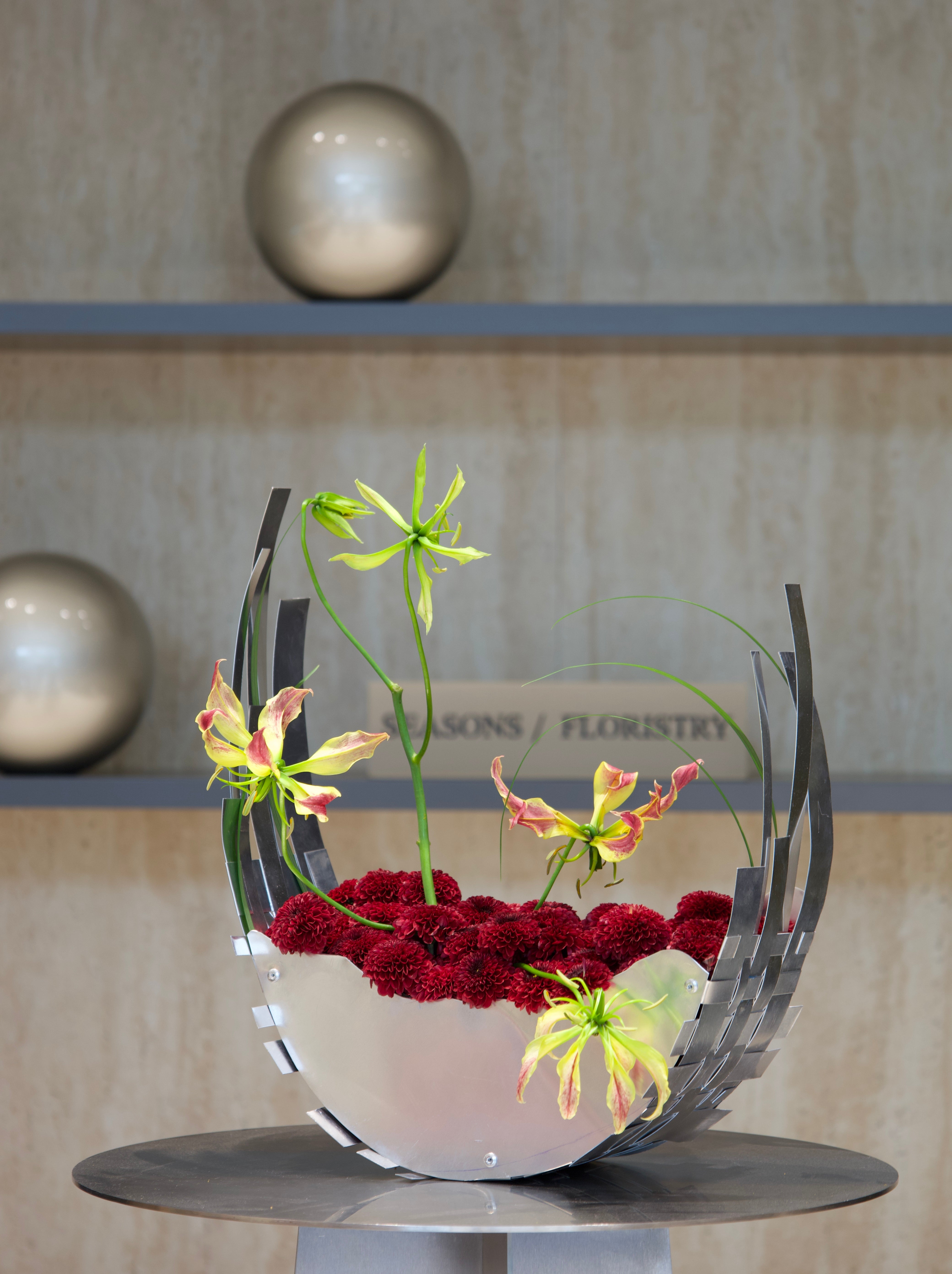 Linear Blooms Collection